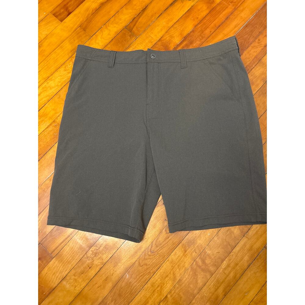 PrAna pants in a men's size 38, featuring durable ripstop fabric construction.